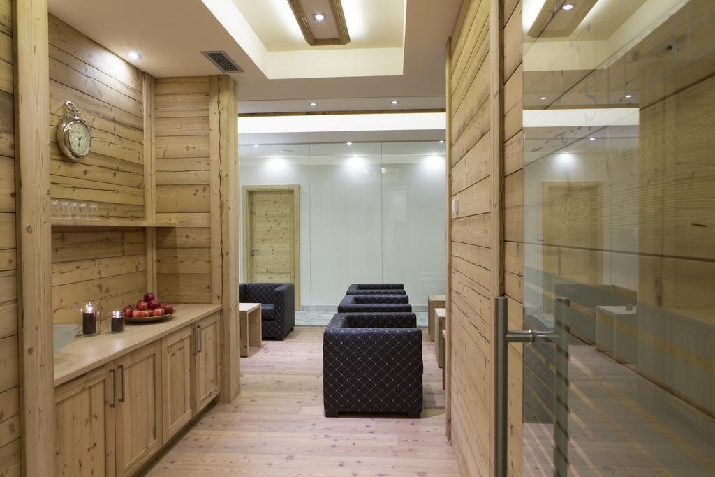 Hotel Des Alpes Ла Вилла Экстерьер фото
