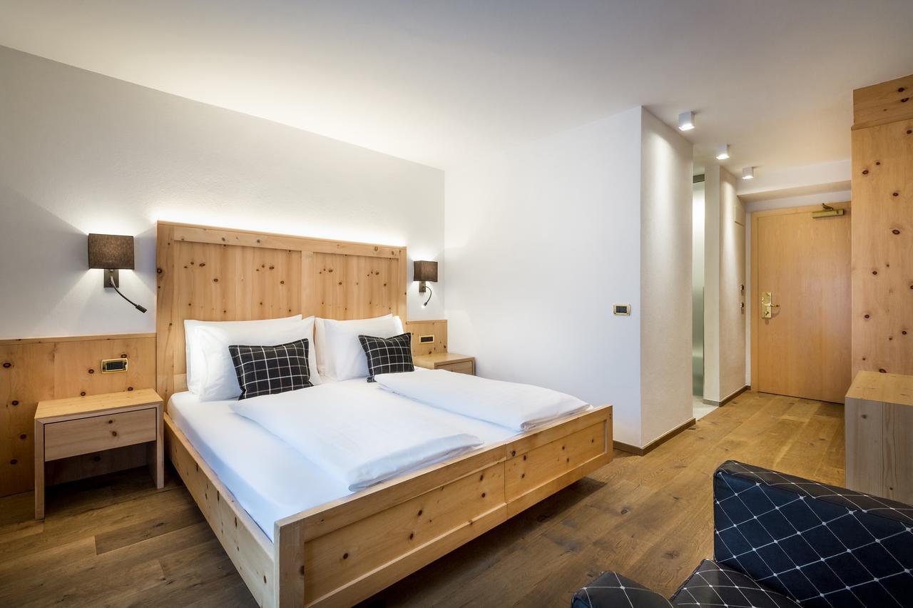 Hotel Des Alpes Ла Вилла Экстерьер фото